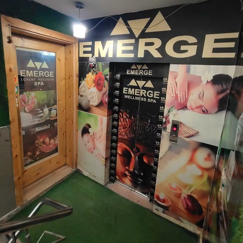 emerge luxury wellnessspa dwarka delhi body massage centres