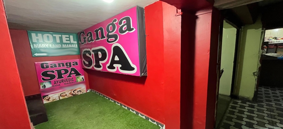 ganga spa mall road manali